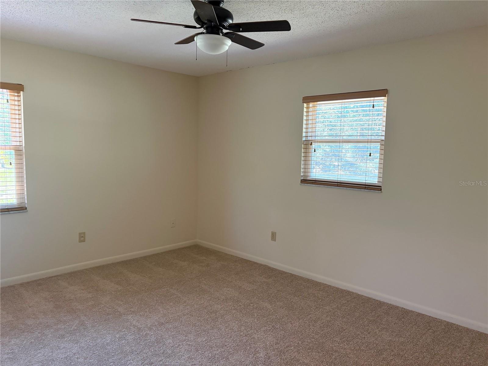 Image 21 of 52 For 10690 100th Lane