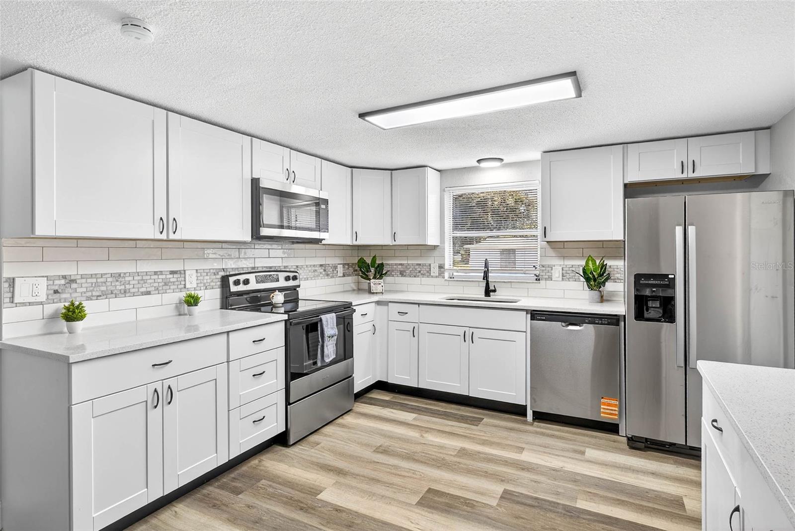 Image 3 of 19 For 7835 Birchwood Drive