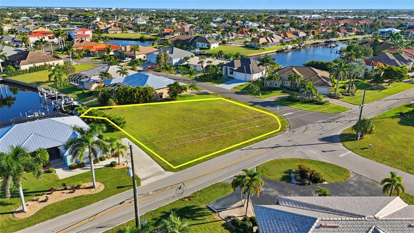 Image 8 of 24 For 600 Via Tripoli