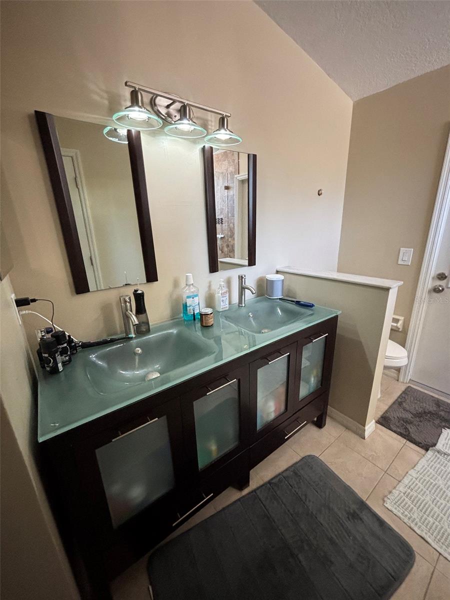 Image 12 of 39 For 6527 40th Avenue N