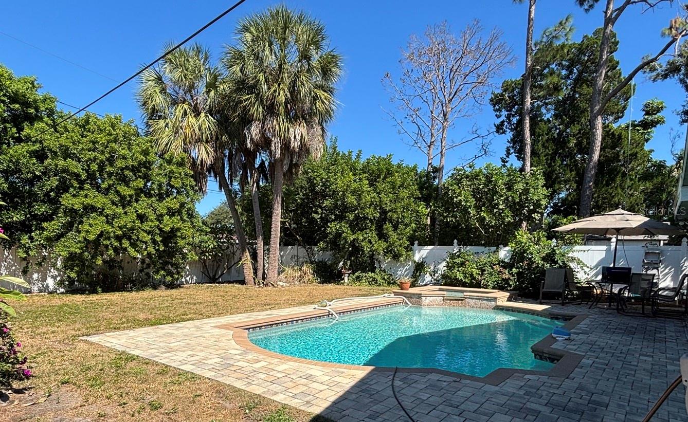 Image 2 of 39 For 6527 40th Avenue N