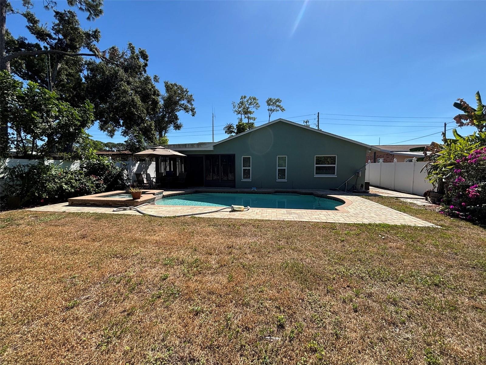 Image 21 of 39 For 6527 40th Avenue N