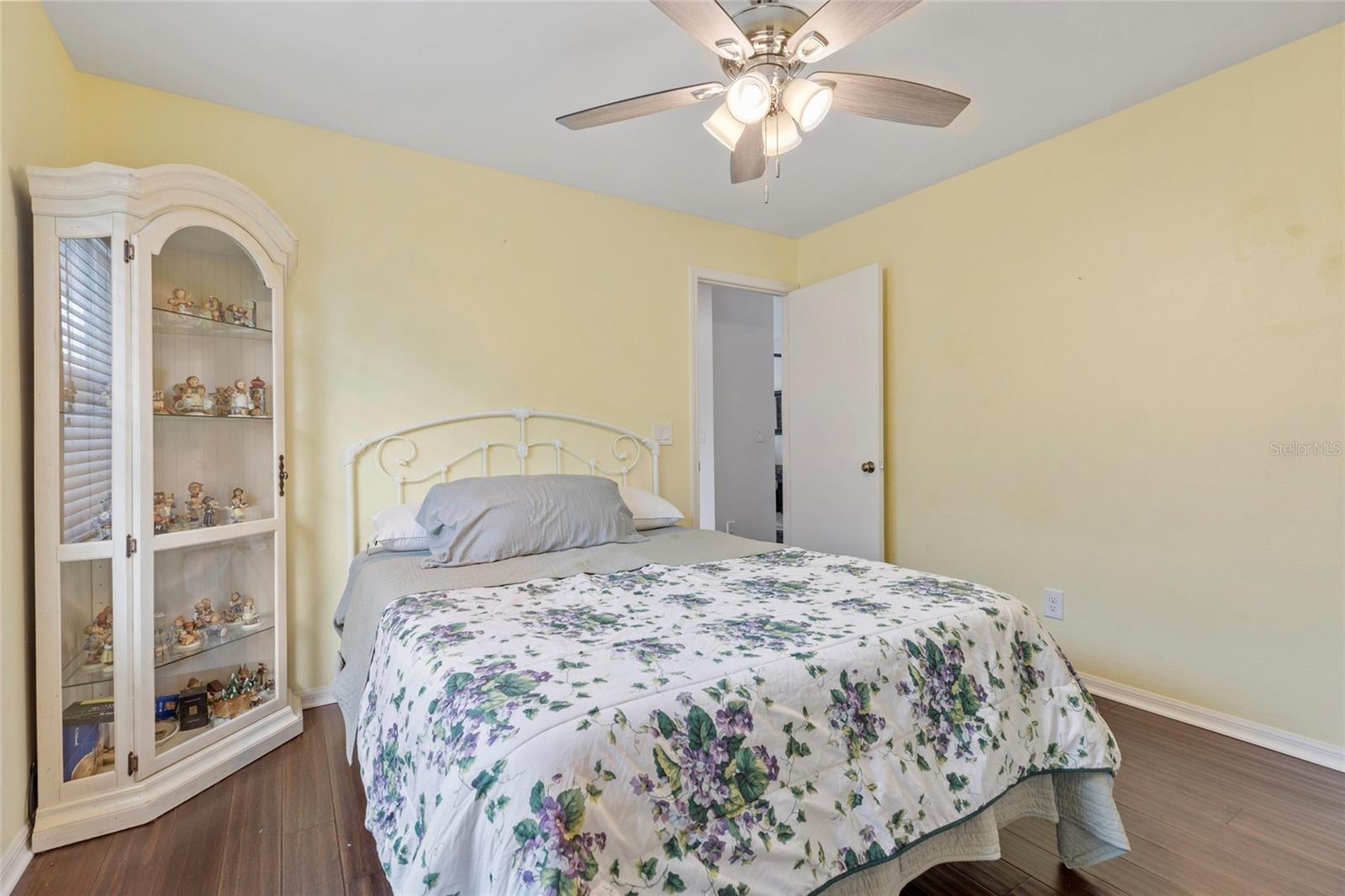 Image 24 of 39 For 6527 40th Avenue N