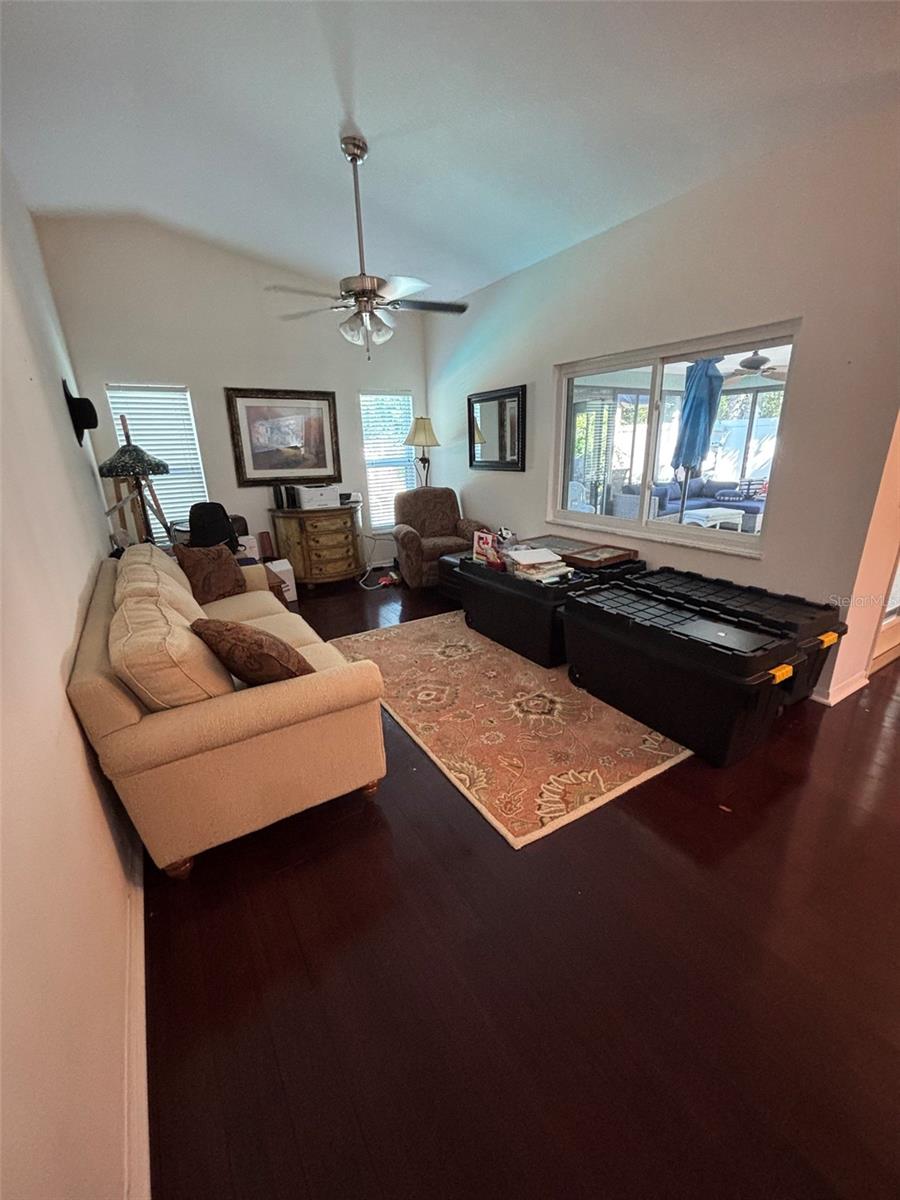 Image 8 of 39 For 6527 40th Avenue N