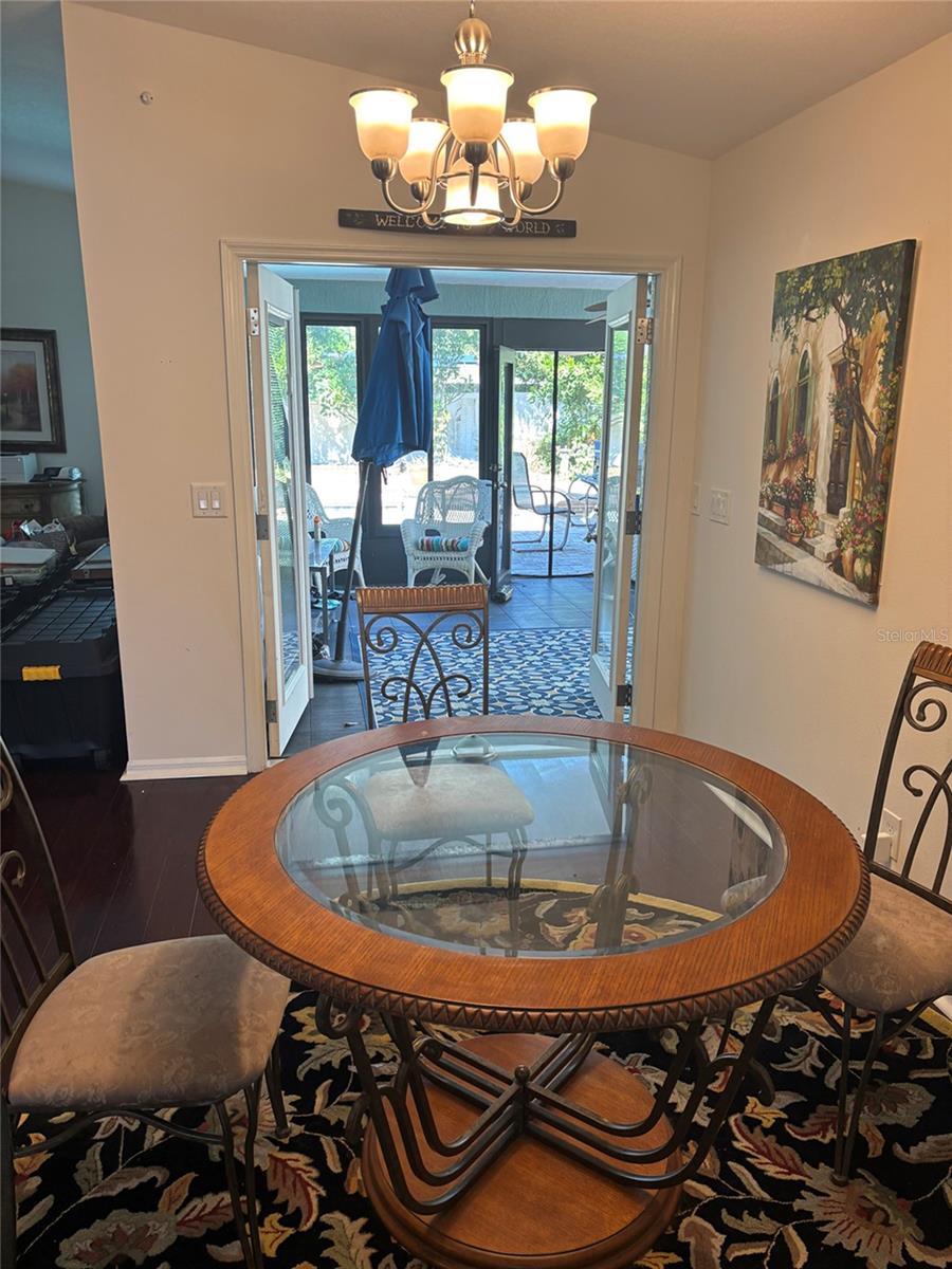 Image 9 of 39 For 6527 40th Avenue N