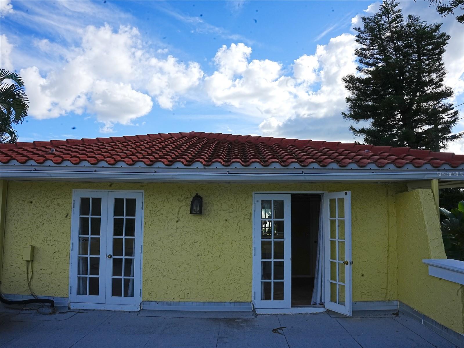 Image 26 of 34 For 305 Gulf Blvd