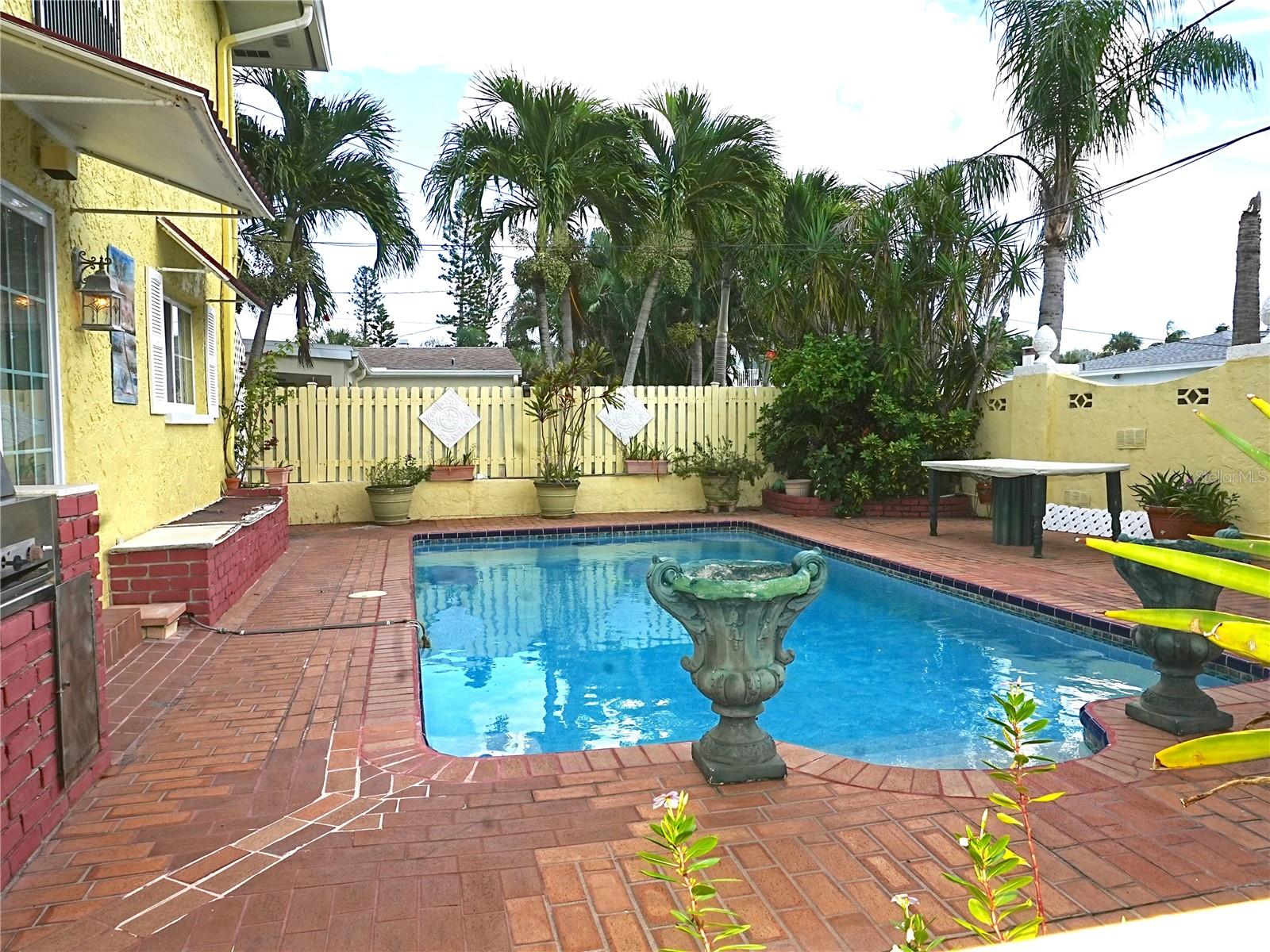 Image 5 of 34 For 305 Gulf Blvd