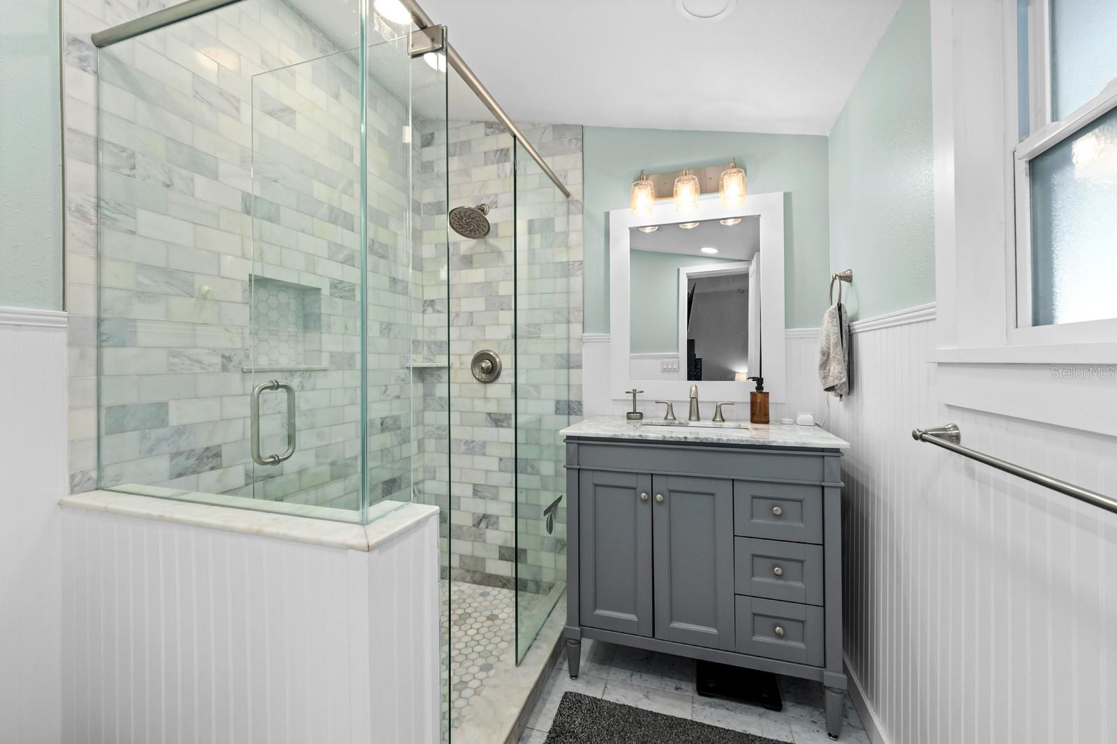 Image 17 of 26 For 3526 4th Avenue N