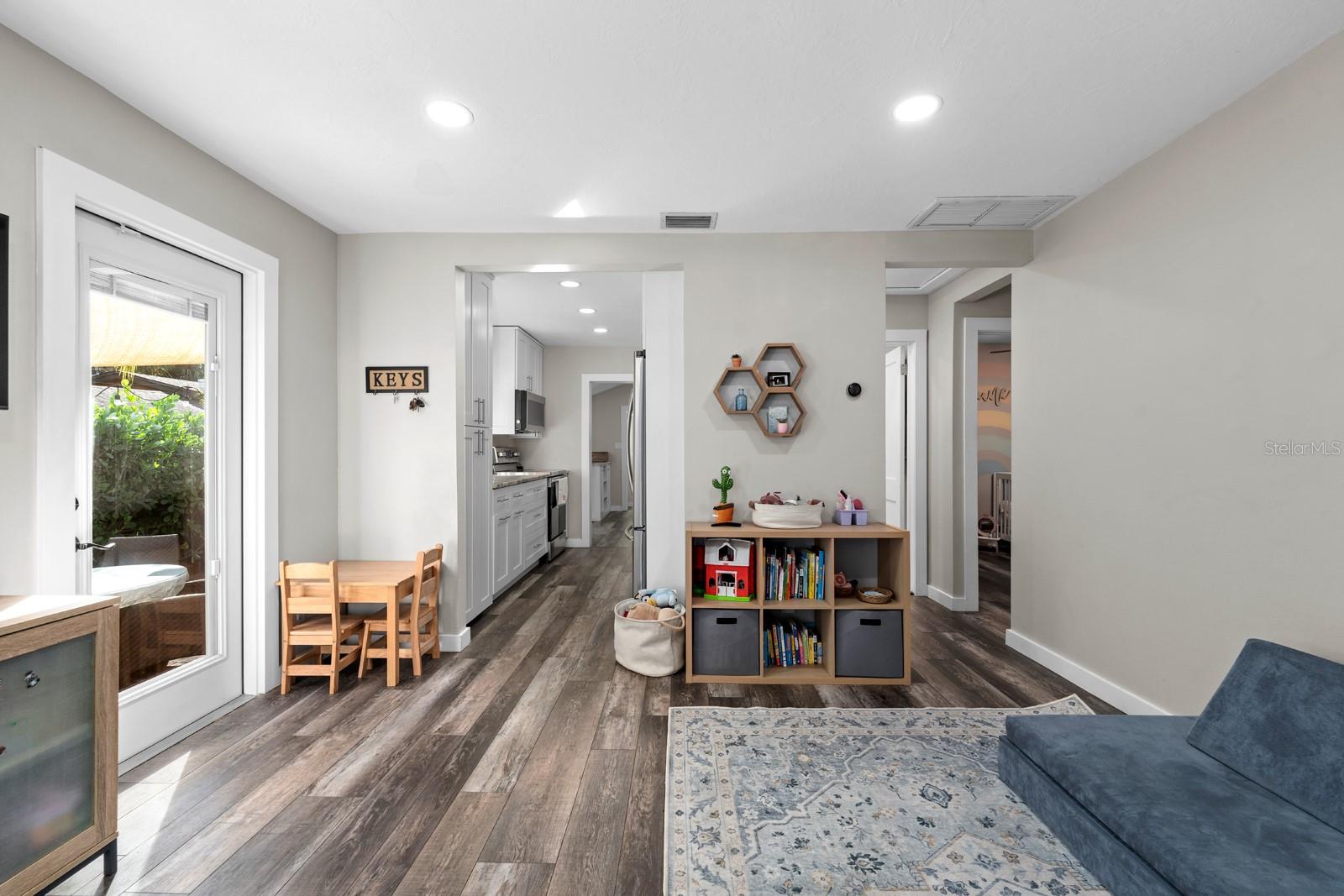 Image 3 of 26 For 3526 4th Avenue N