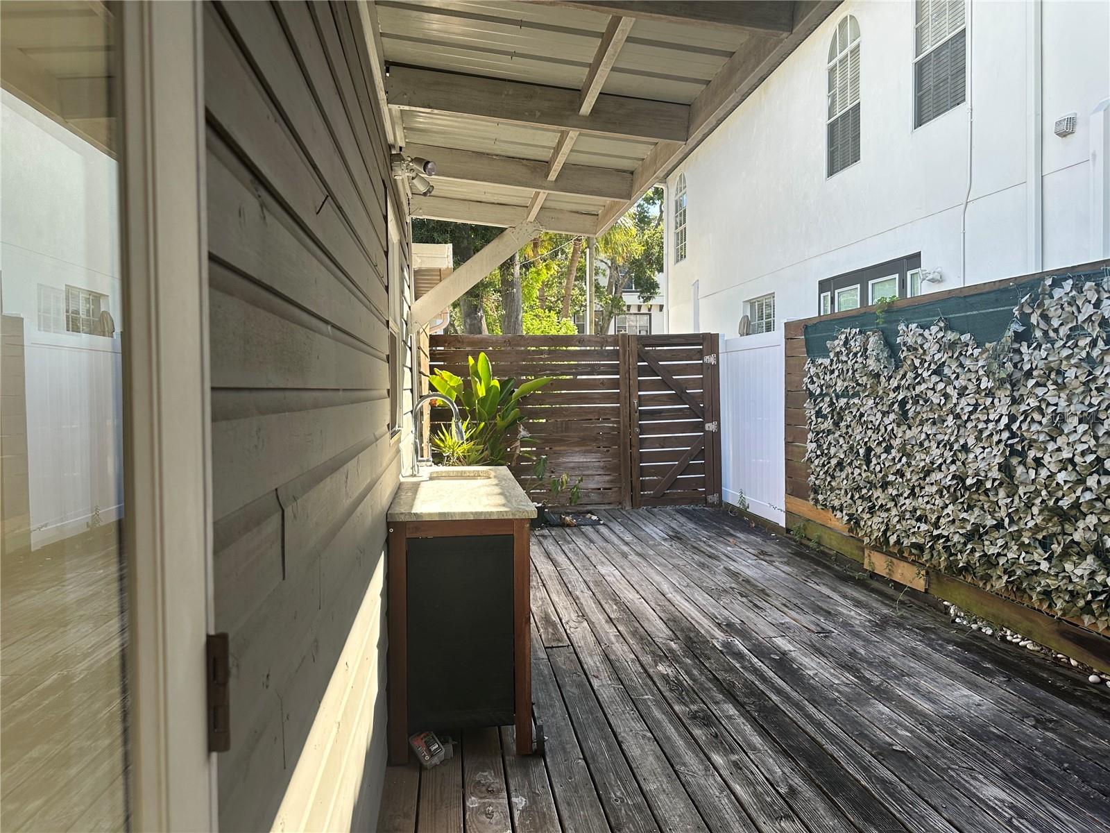 Image 12 of 22 For 411 Albany Avenue 2