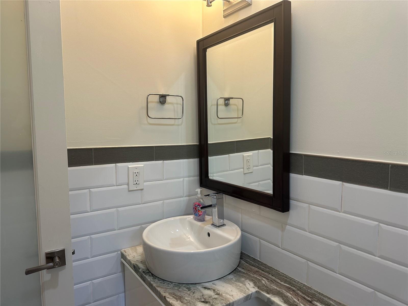 Image 18 of 22 For 411 Albany Avenue 2