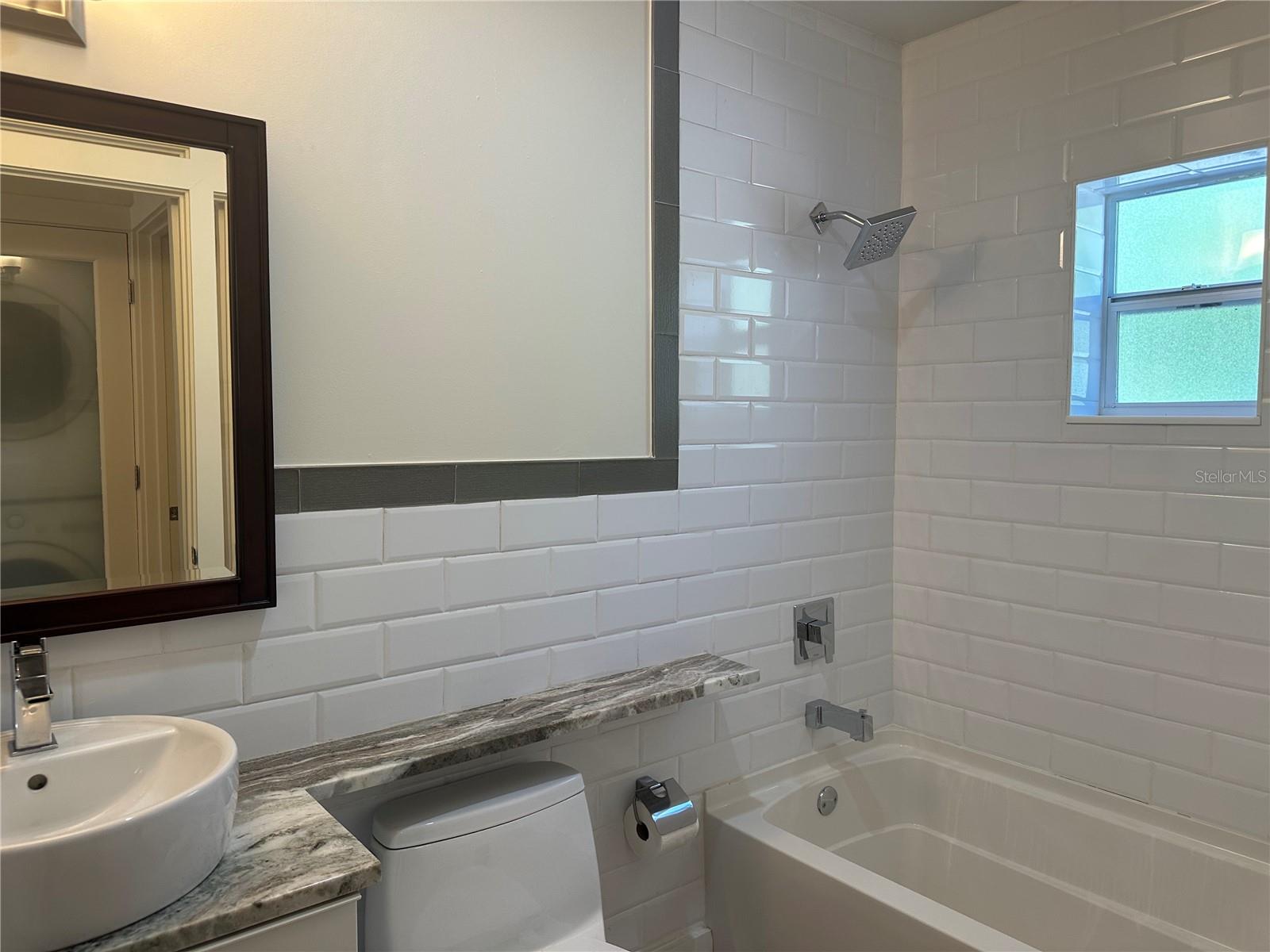 Image 19 of 22 For 411 Albany Avenue 2