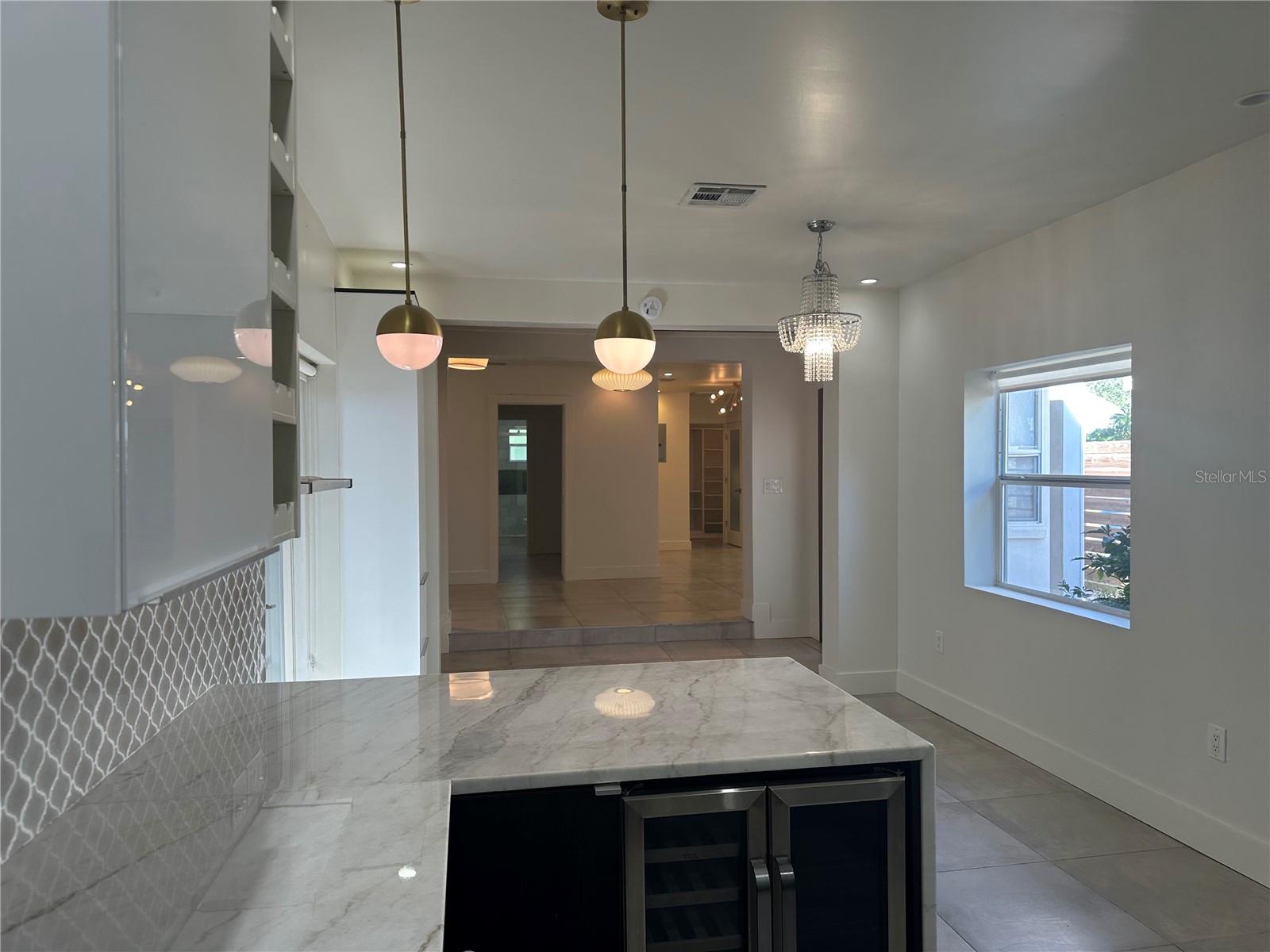 Image 7 of 22 For 411 Albany Avenue 2