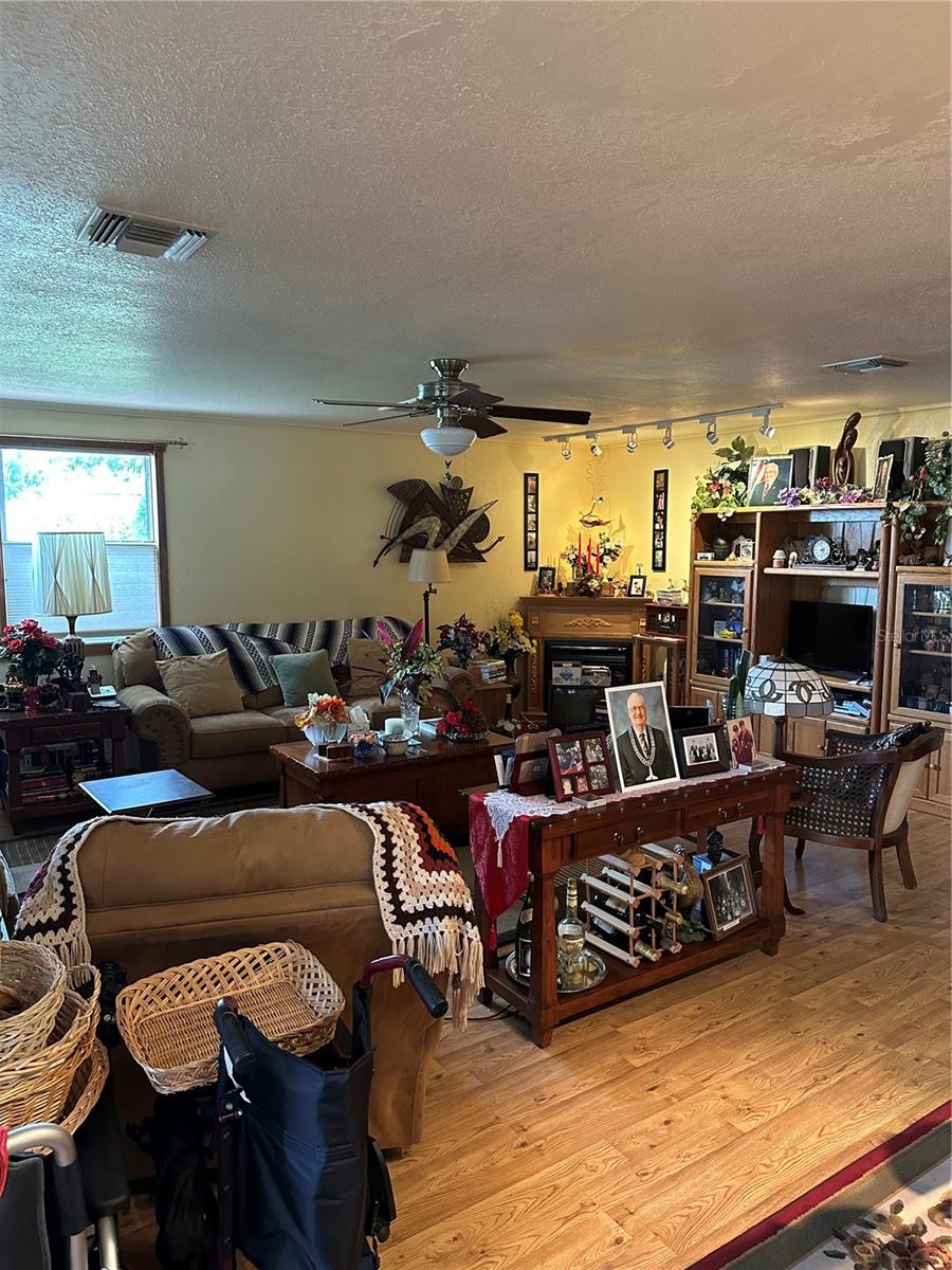 Image 16 of 45 For 6130 17th Street