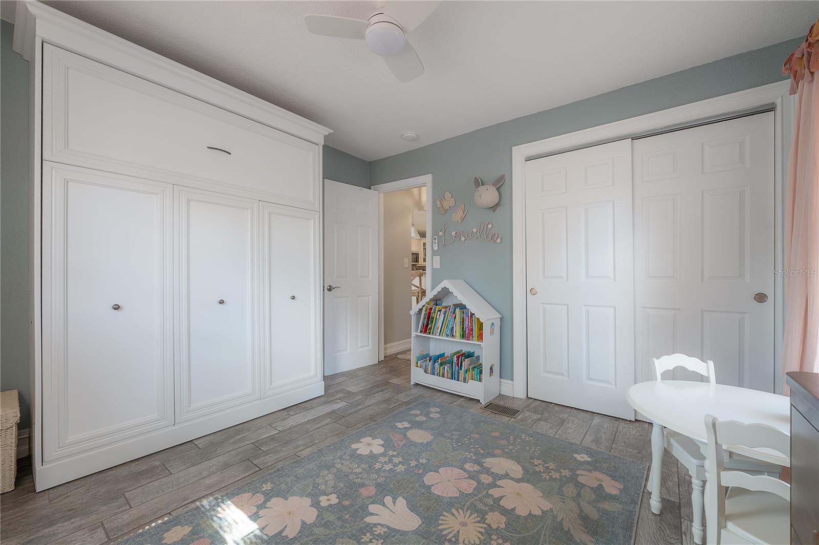 Image 24 of 43 For 904 Knollwood Street