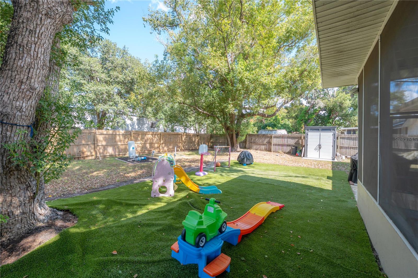 Image 36 of 43 For 904 Knollwood Street