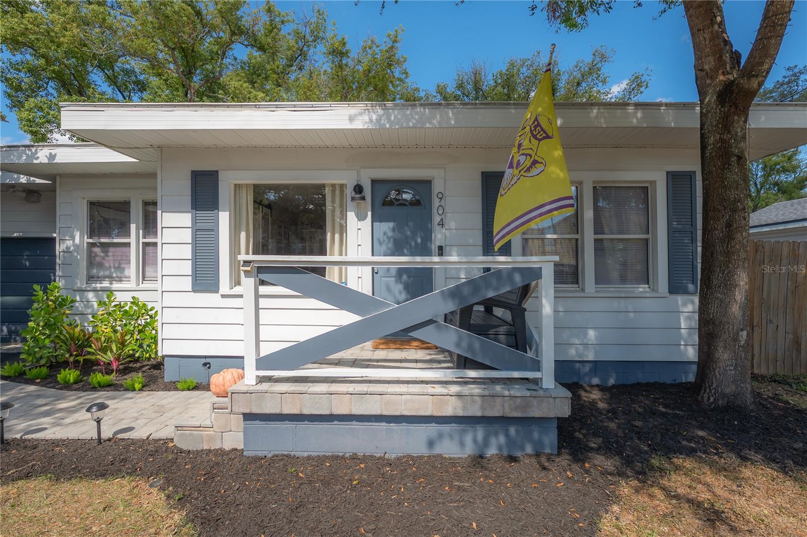 Image 4 of 43 For 904 Knollwood Street