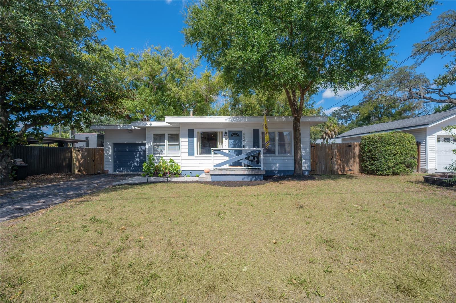 Image 42 of 43 For 904 Knollwood Street