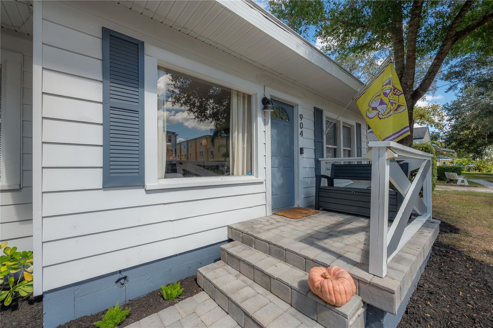 Image 5 of 43 For 904 Knollwood Street