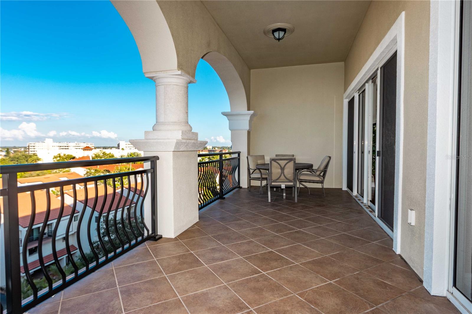 Image 30 of 50 For 202 Windward Passage 603