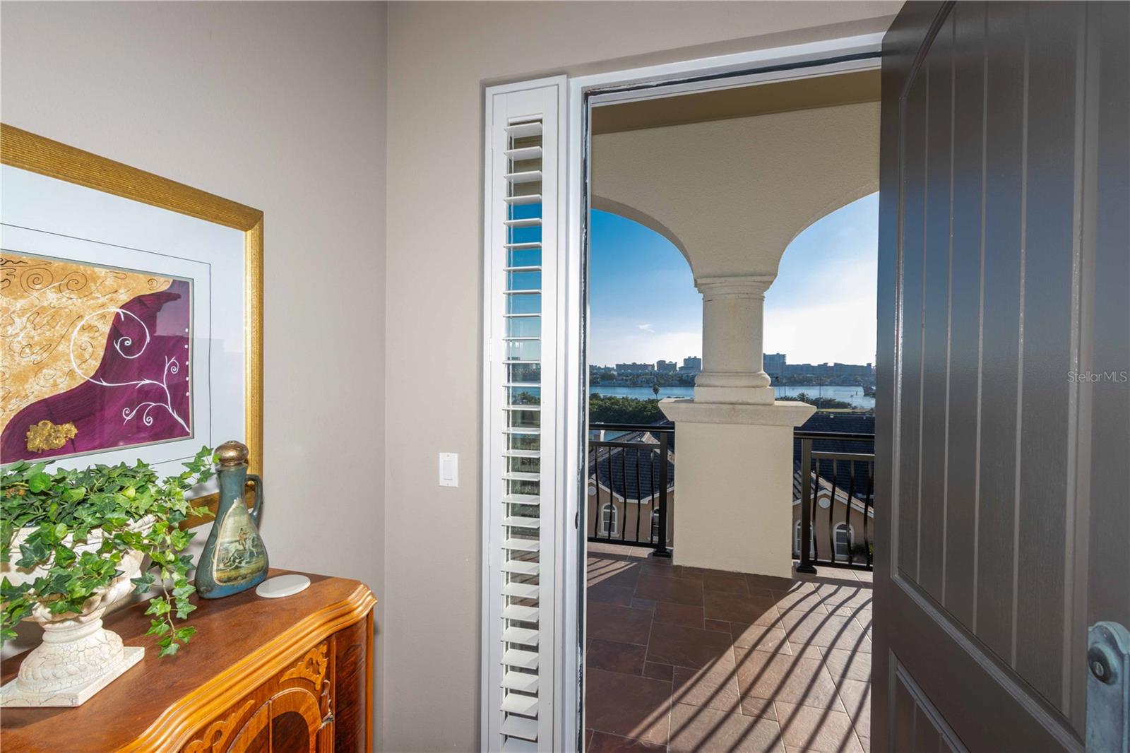 Image 4 of 50 For 202 Windward Passage 603