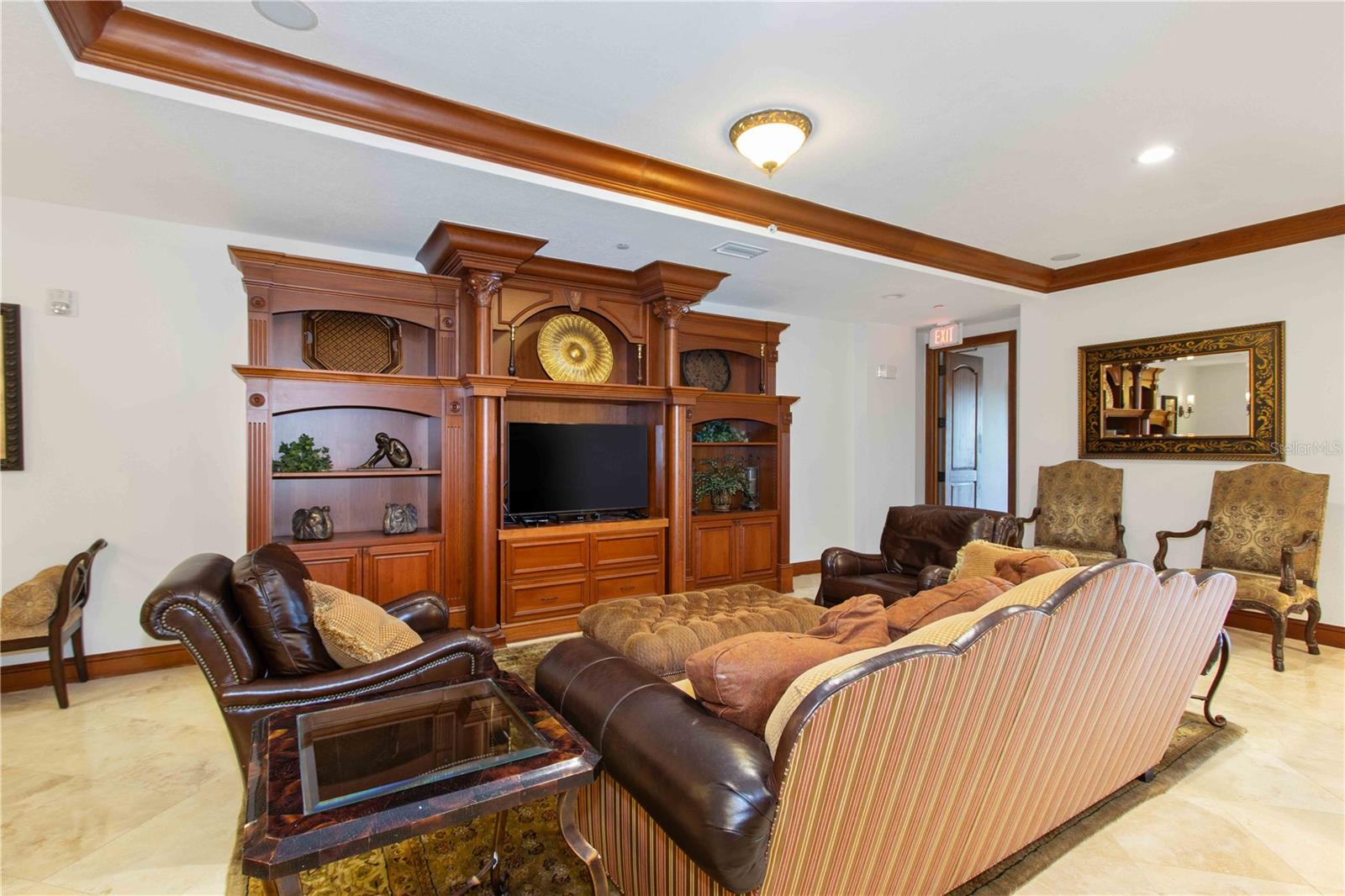 Image 45 of 50 For 202 Windward Passage 603