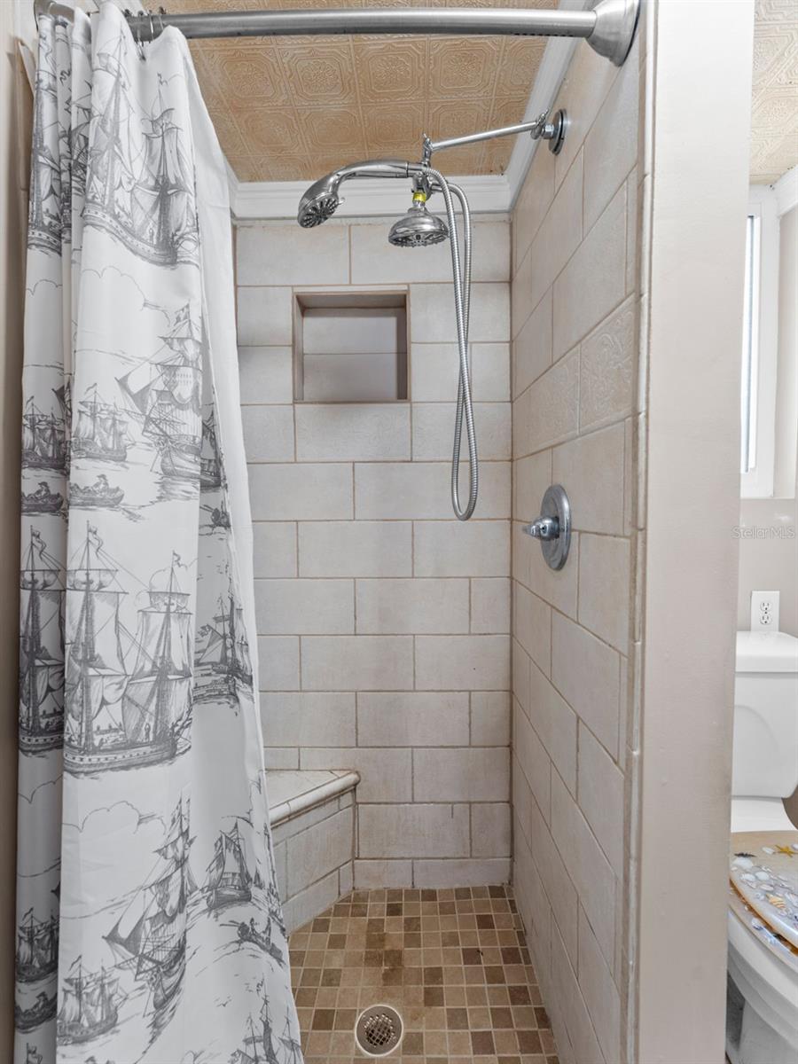 Image 14 of 41 For 6349 10th Avenue S