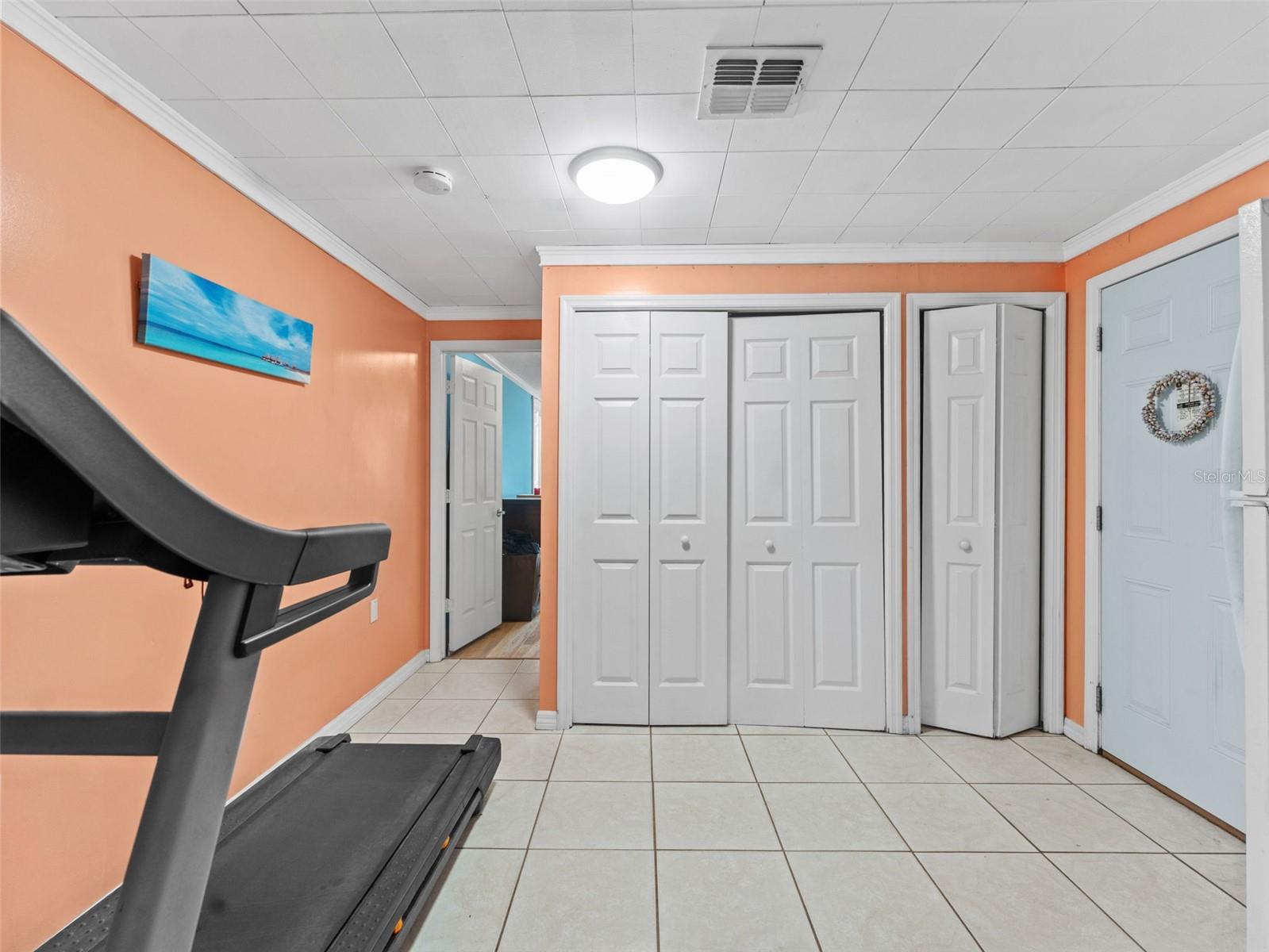 Image 23 of 41 For 6349 10th Avenue S