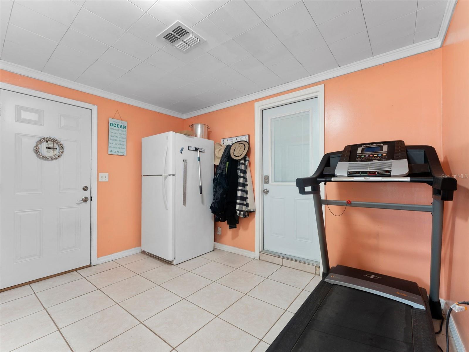 Image 24 of 41 For 6349 10th Avenue S