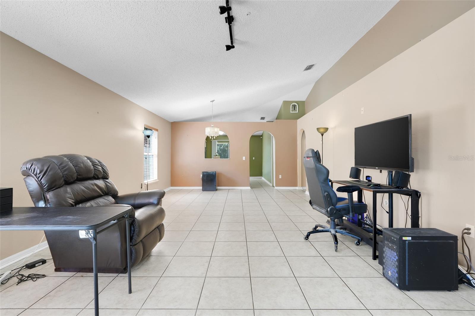 Image 12 of 31 For 777 Penlon Court