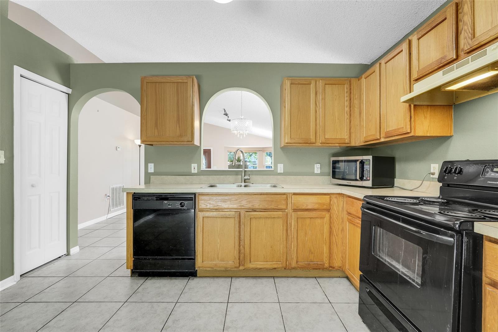 Image 15 of 31 For 777 Penlon Court