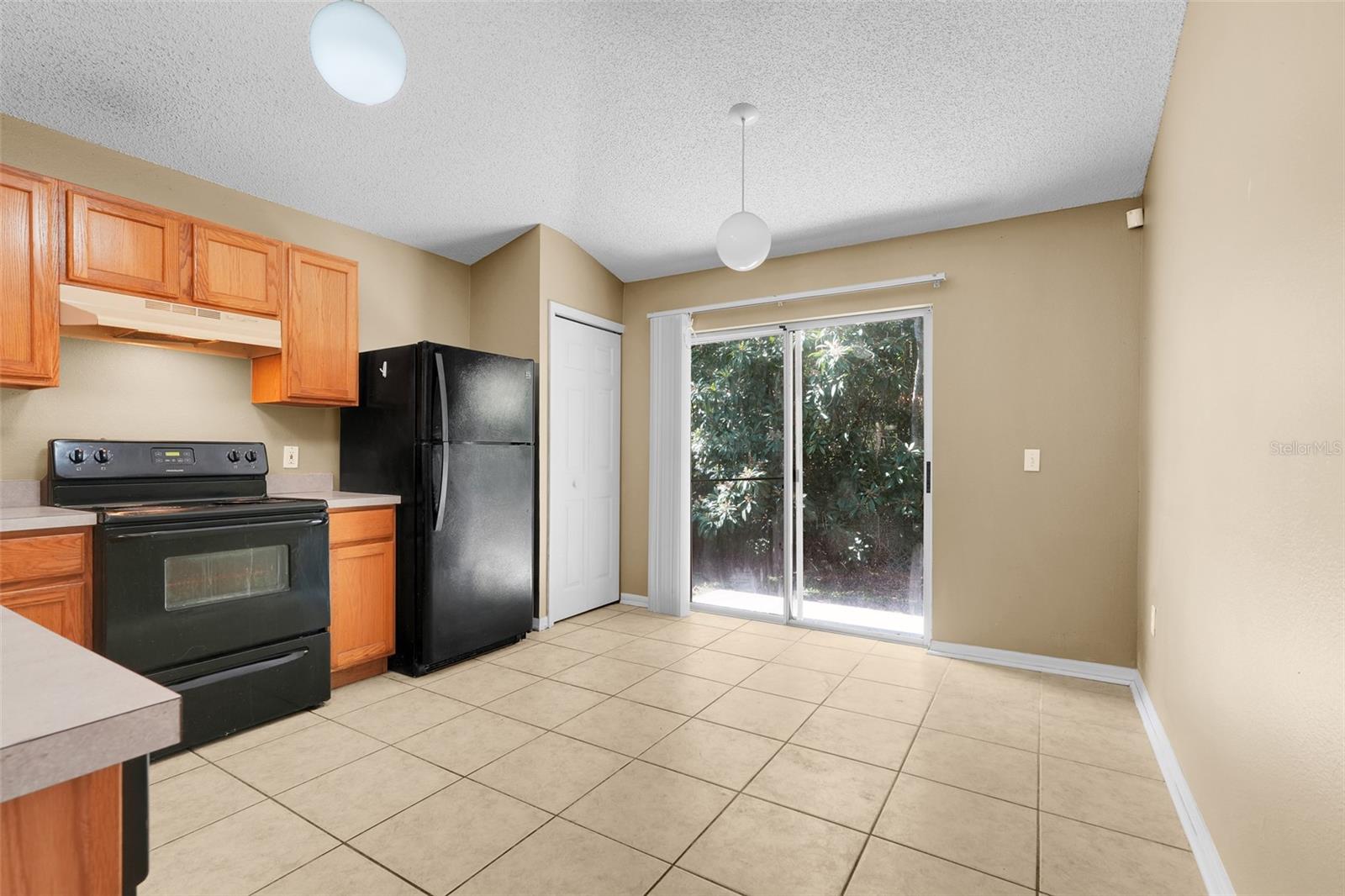 Image 16 of 31 For 777 Penlon Court