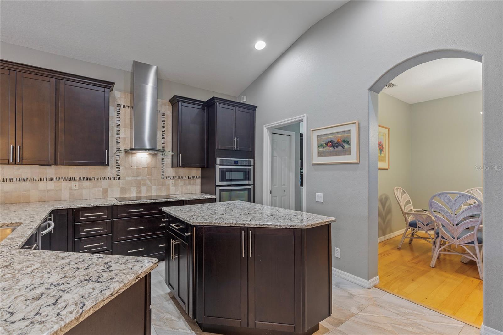 Image 15 of 45 For 2356 Messenger Circle