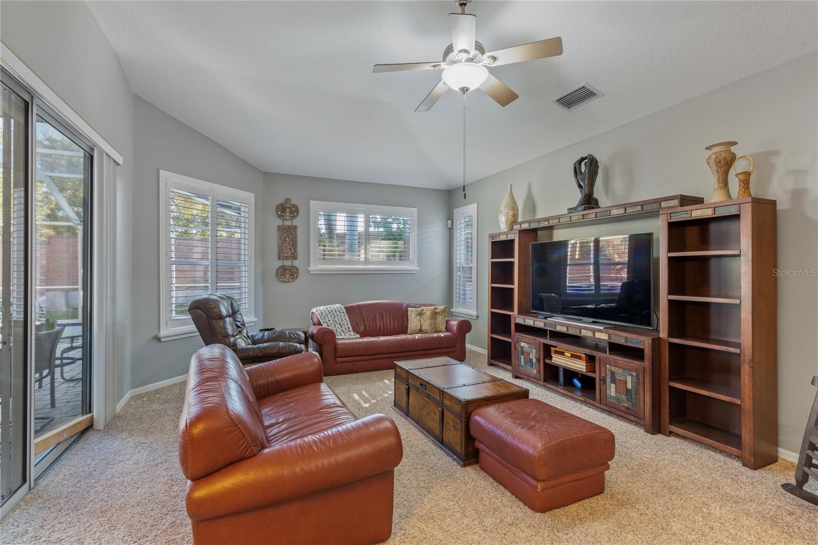 Image 19 of 45 For 2356 Messenger Circle