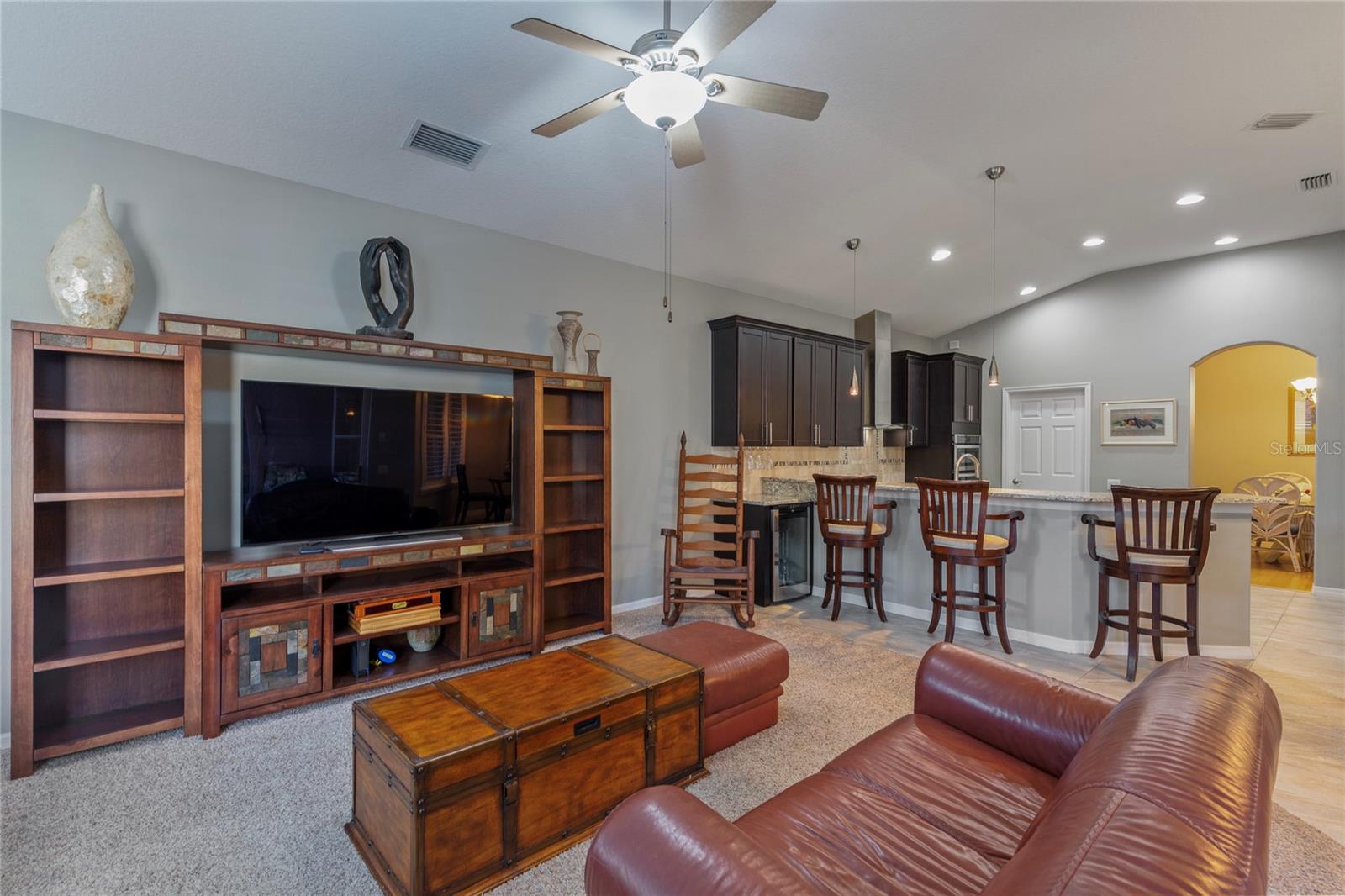 Image 21 of 45 For 2356 Messenger Circle