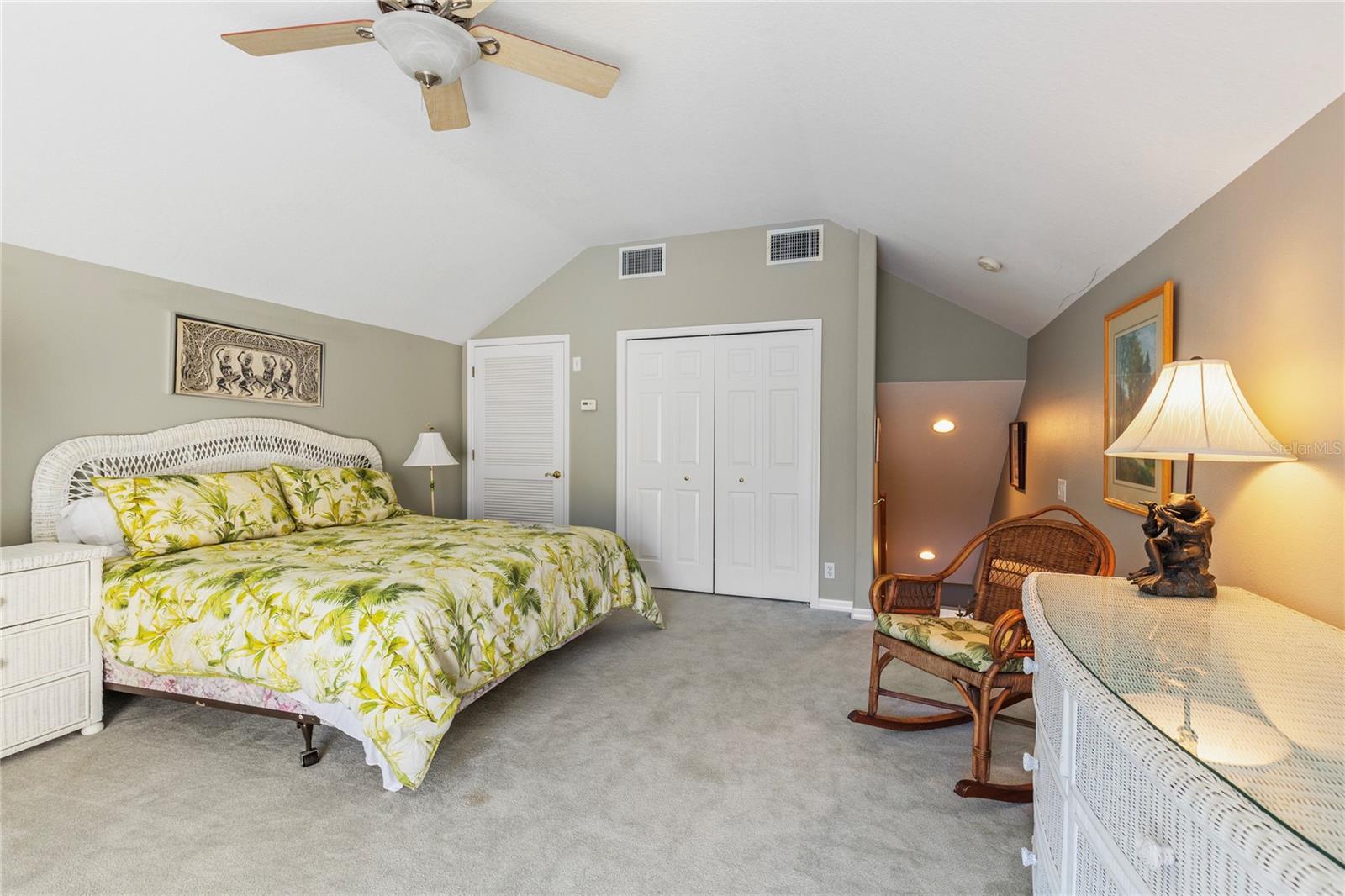 Image 26 of 45 For 2356 Messenger Circle