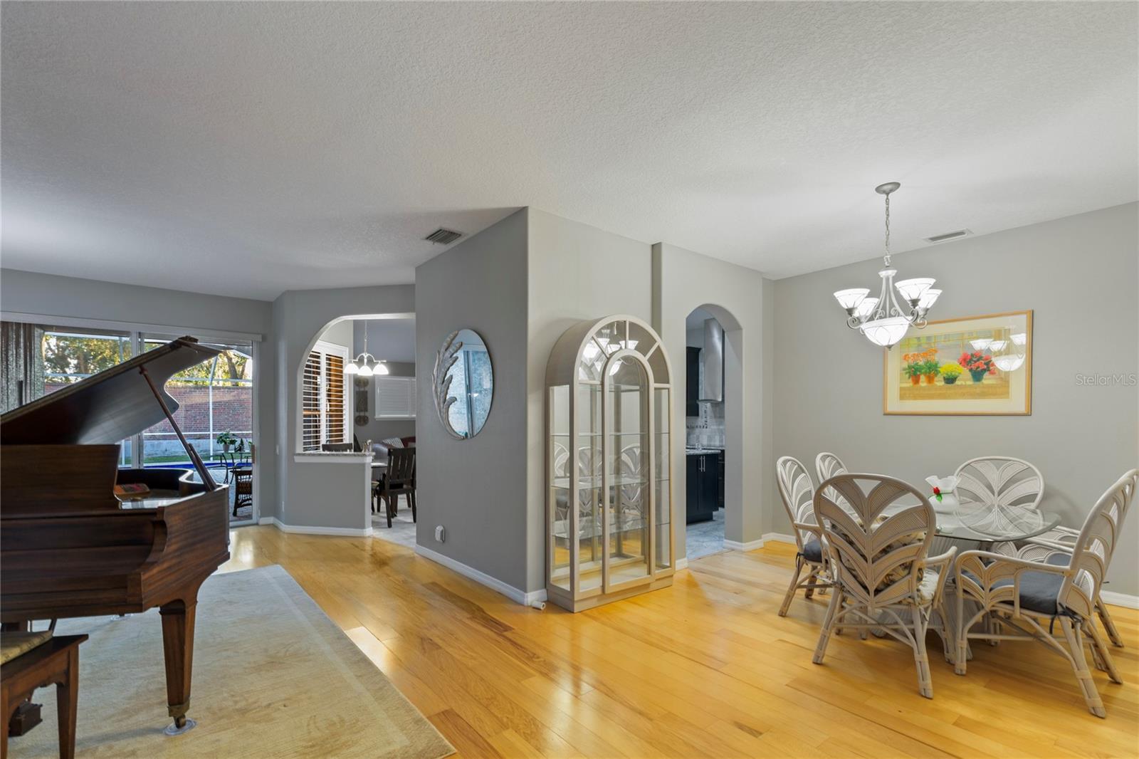 Image 9 of 45 For 2356 Messenger Circle