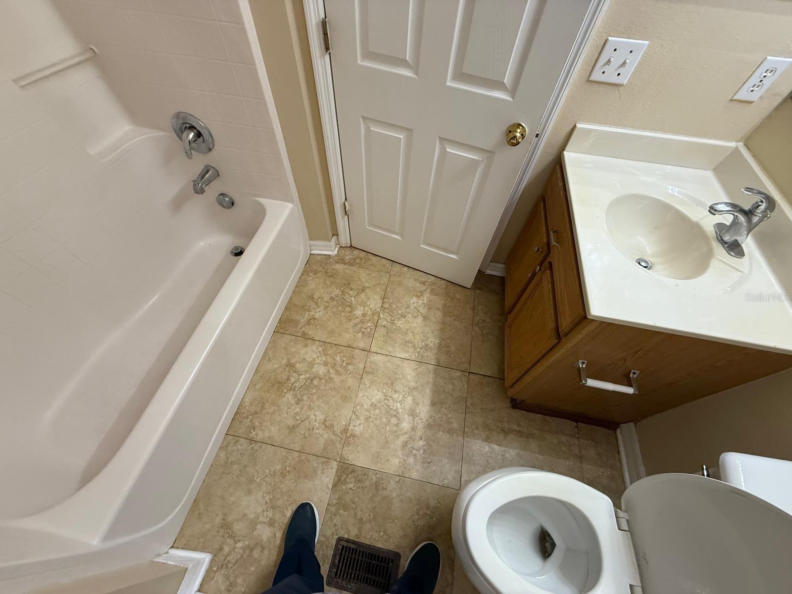 Image 11 of 22 For 4652 Ashburn Square Drive