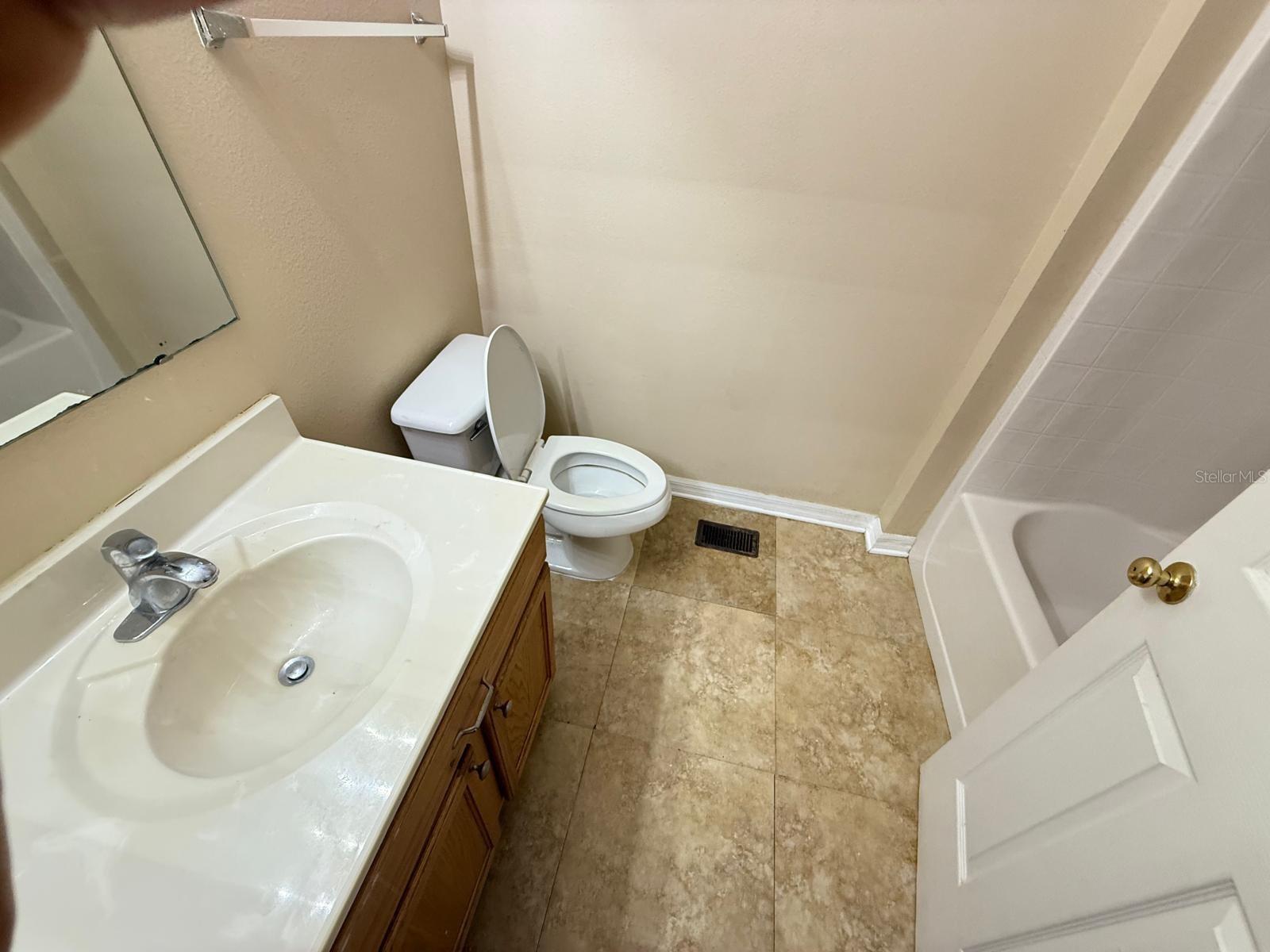 Image 12 of 22 For 4652 Ashburn Square Drive