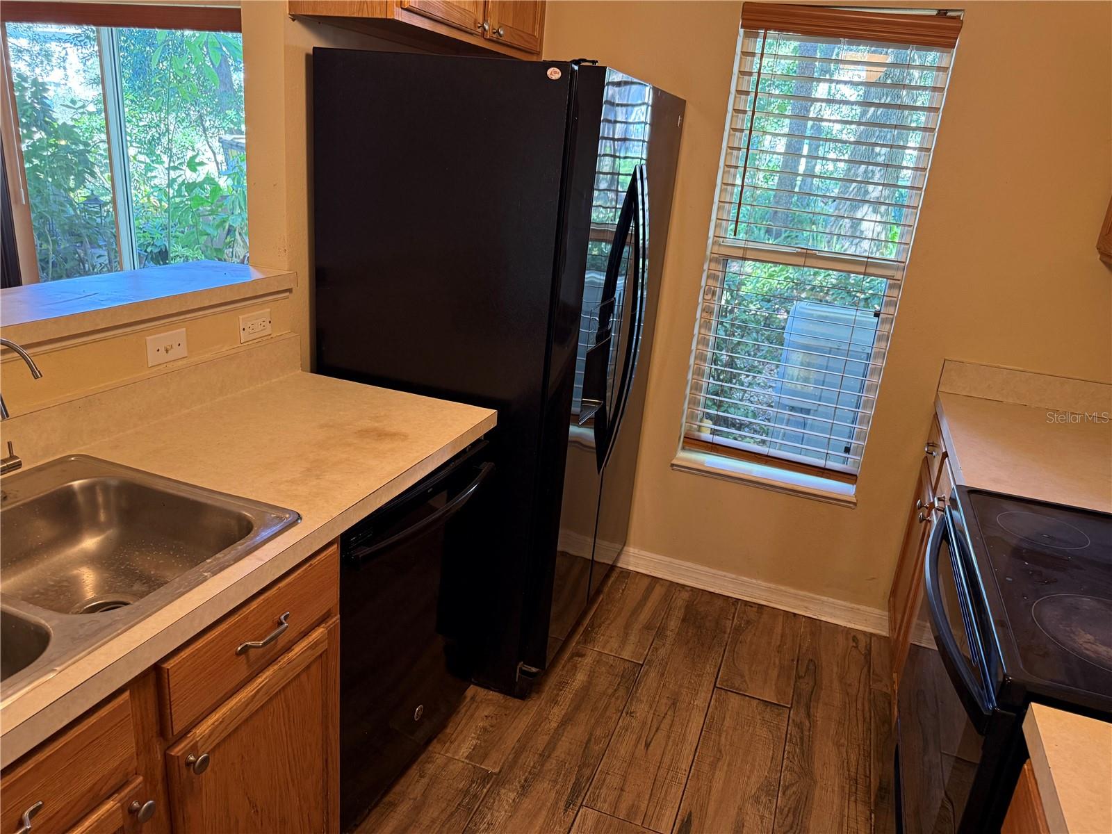 Image 5 of 22 For 4652 Ashburn Square Drive