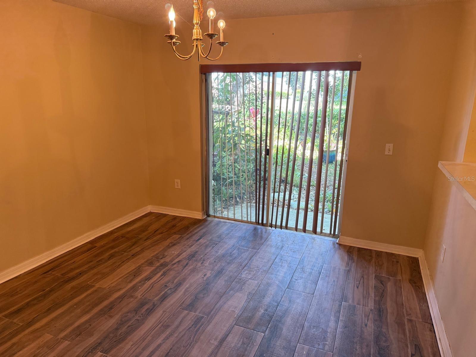 Image 7 of 22 For 4652 Ashburn Square Drive