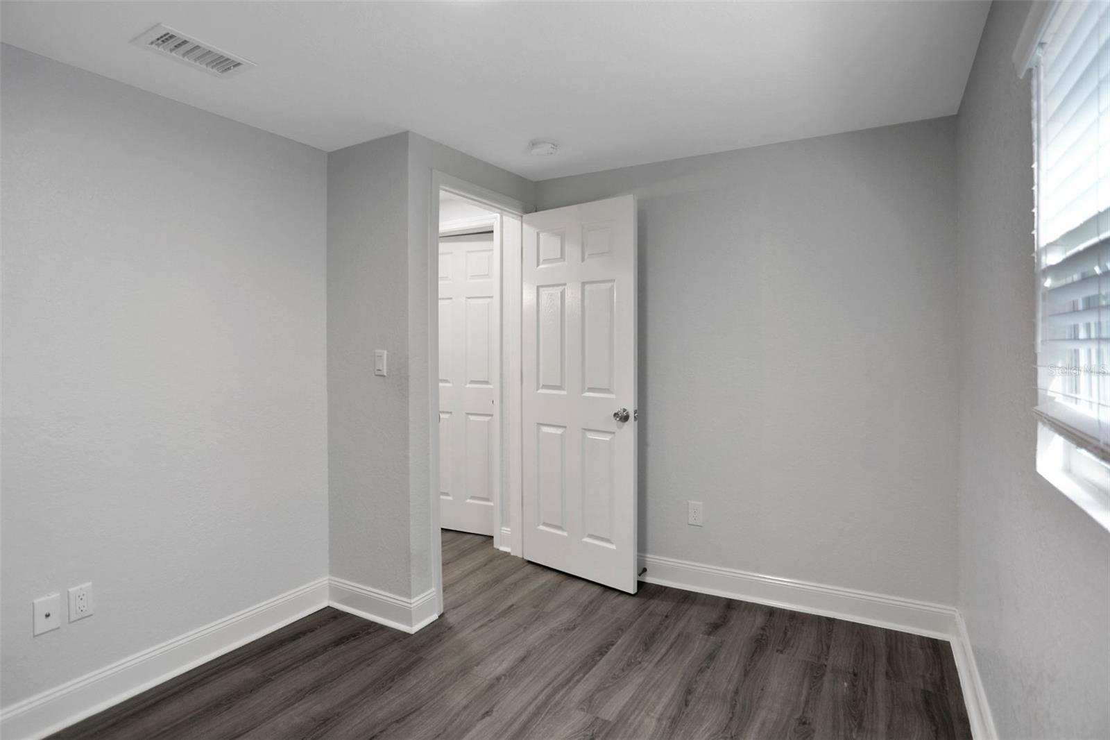 Image 16 of 29 For 1705 Chelsea Street