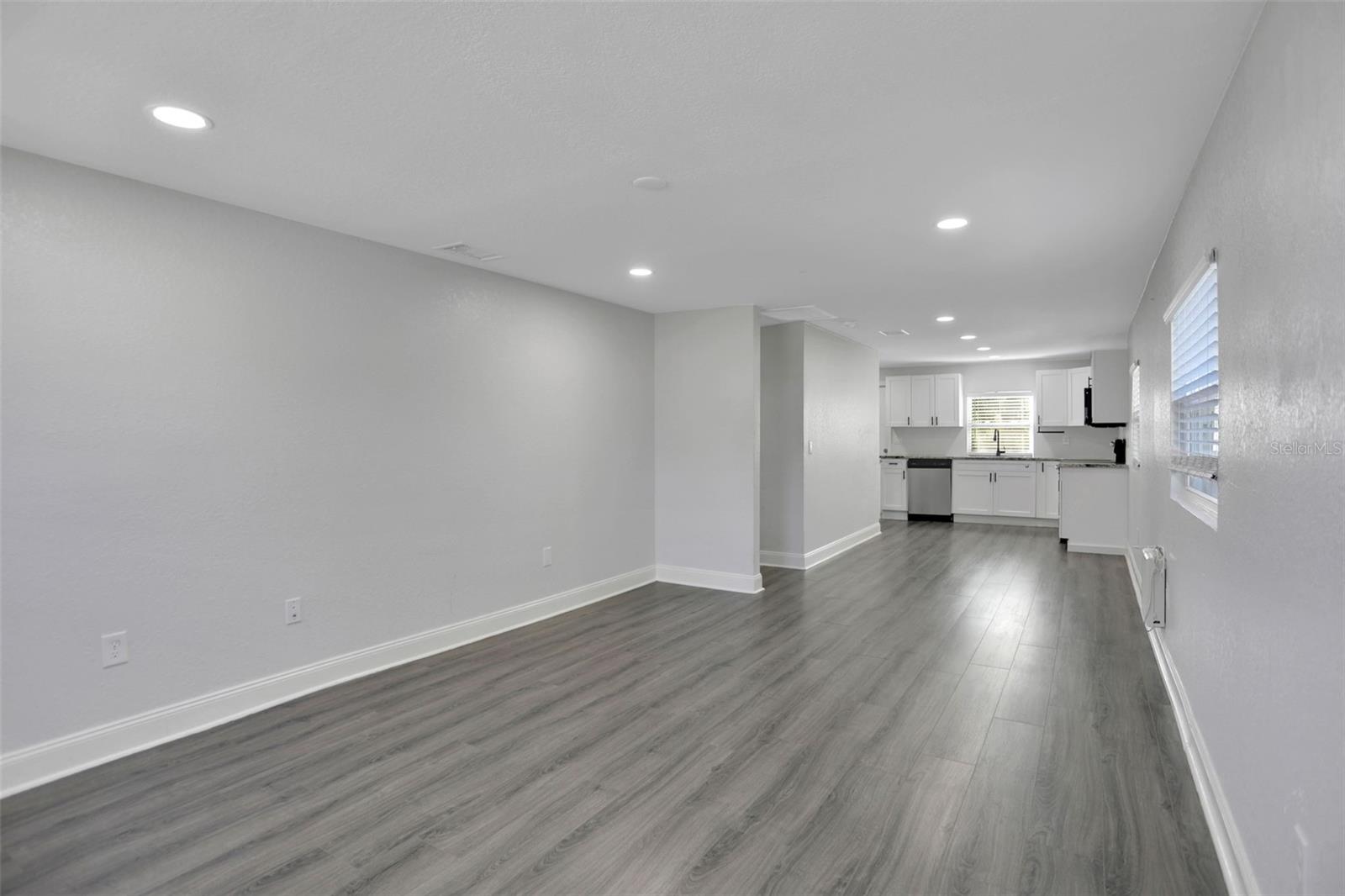 Image 6 of 29 For 1705 Chelsea Street