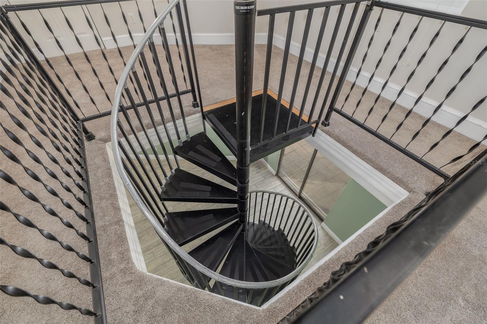 Image 19 of 33 For 941 65th Street S