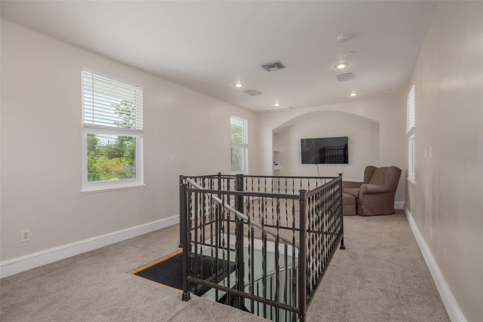 Image 20 of 33 For 941 65th Street S