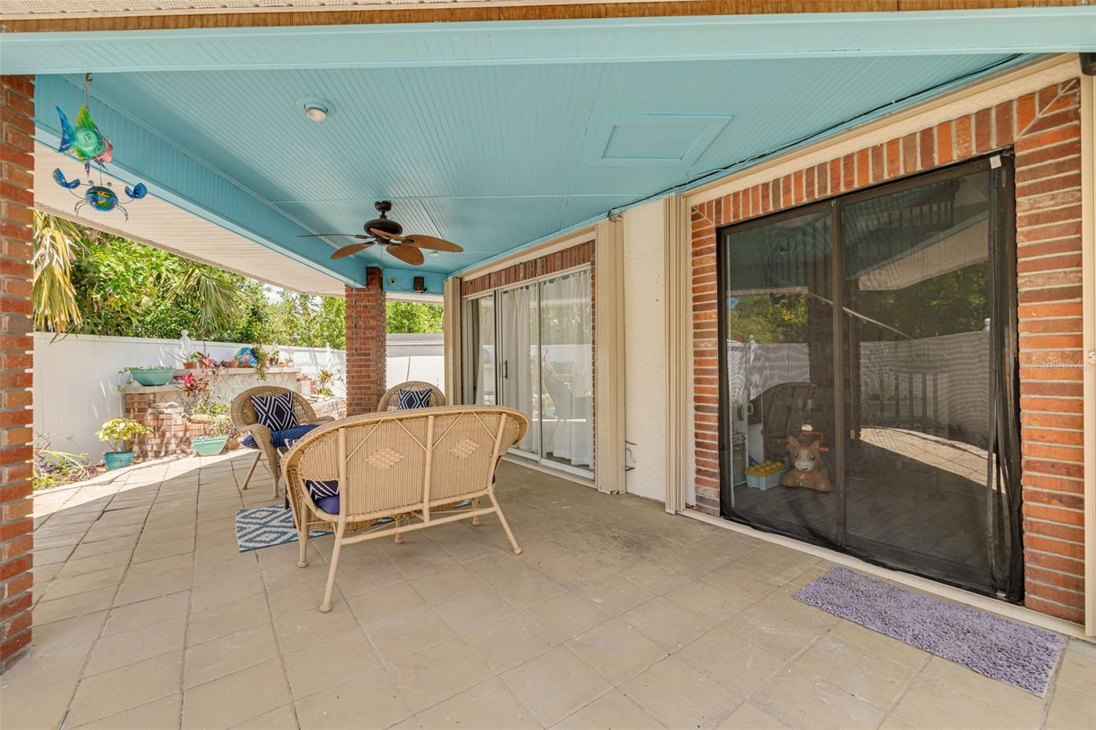 Image 23 of 33 For 941 65th Street S