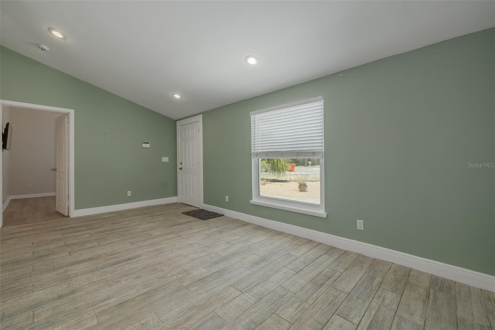 Image 3 of 33 For 941 65th Street S