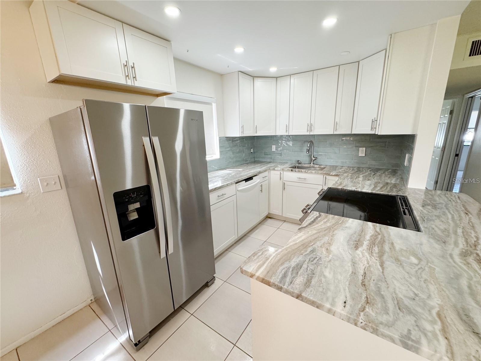 Image 13 of 31 For 3300 Fox Chase Circle N 229