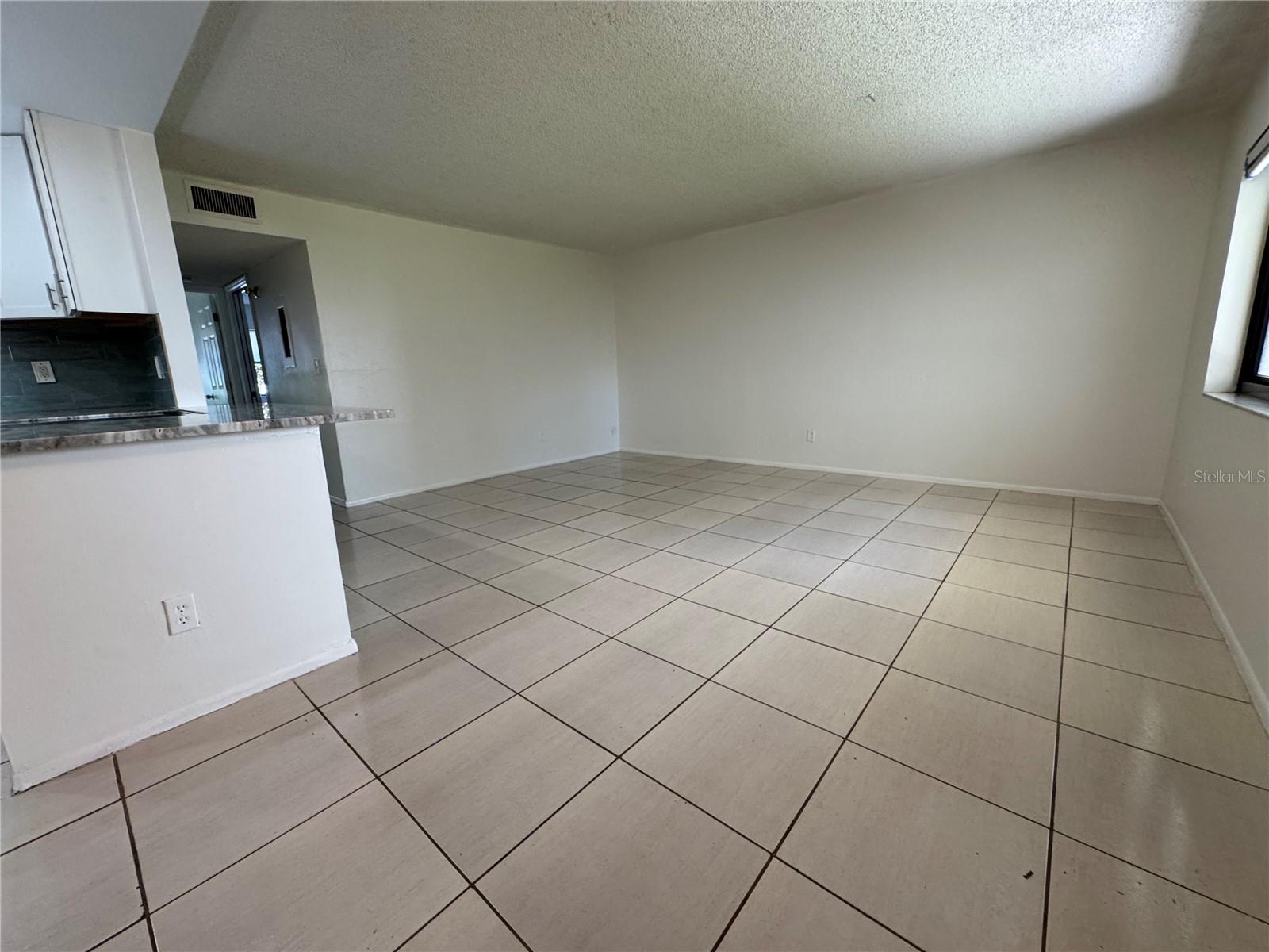 Image 20 of 31 For 3300 Fox Chase Circle N 229