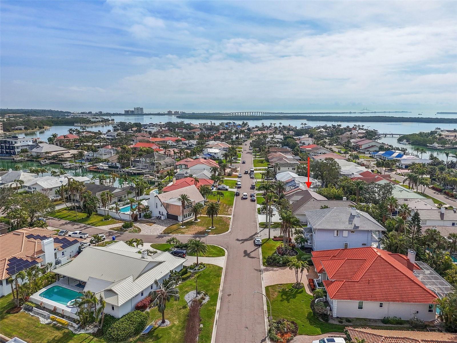 Listing photo id 36 for 5801 Leeland Street S